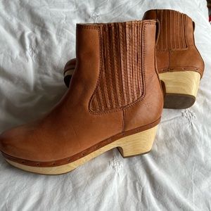 Frye Mille Campus Chelsea bootie, tan leather size 9M lightly worn